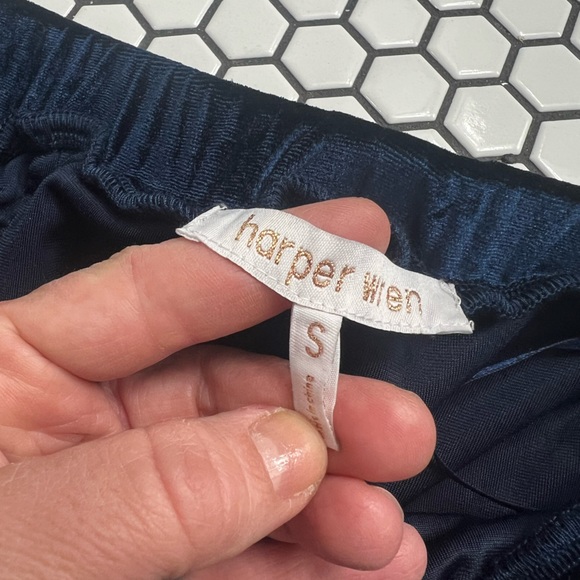 NWT Harper wren polyester velour pants size small - Picture 3 of 5